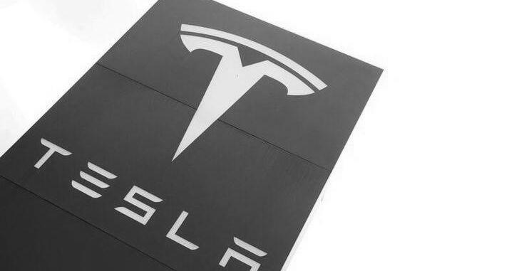 Tesla loses bid to move sexual harassment lawsuit to arbitration